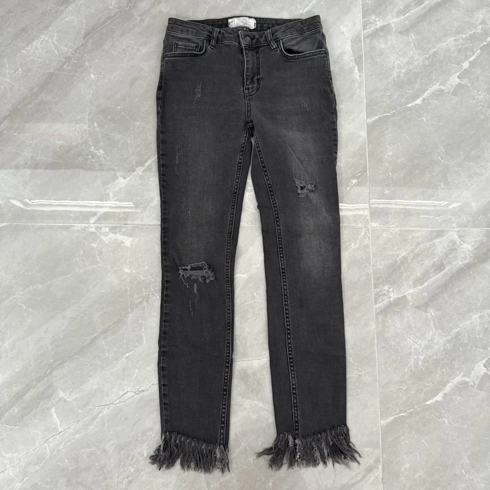 Women’s Free People Great Heights Washed Black Frayed Skinny Jeans Size 25